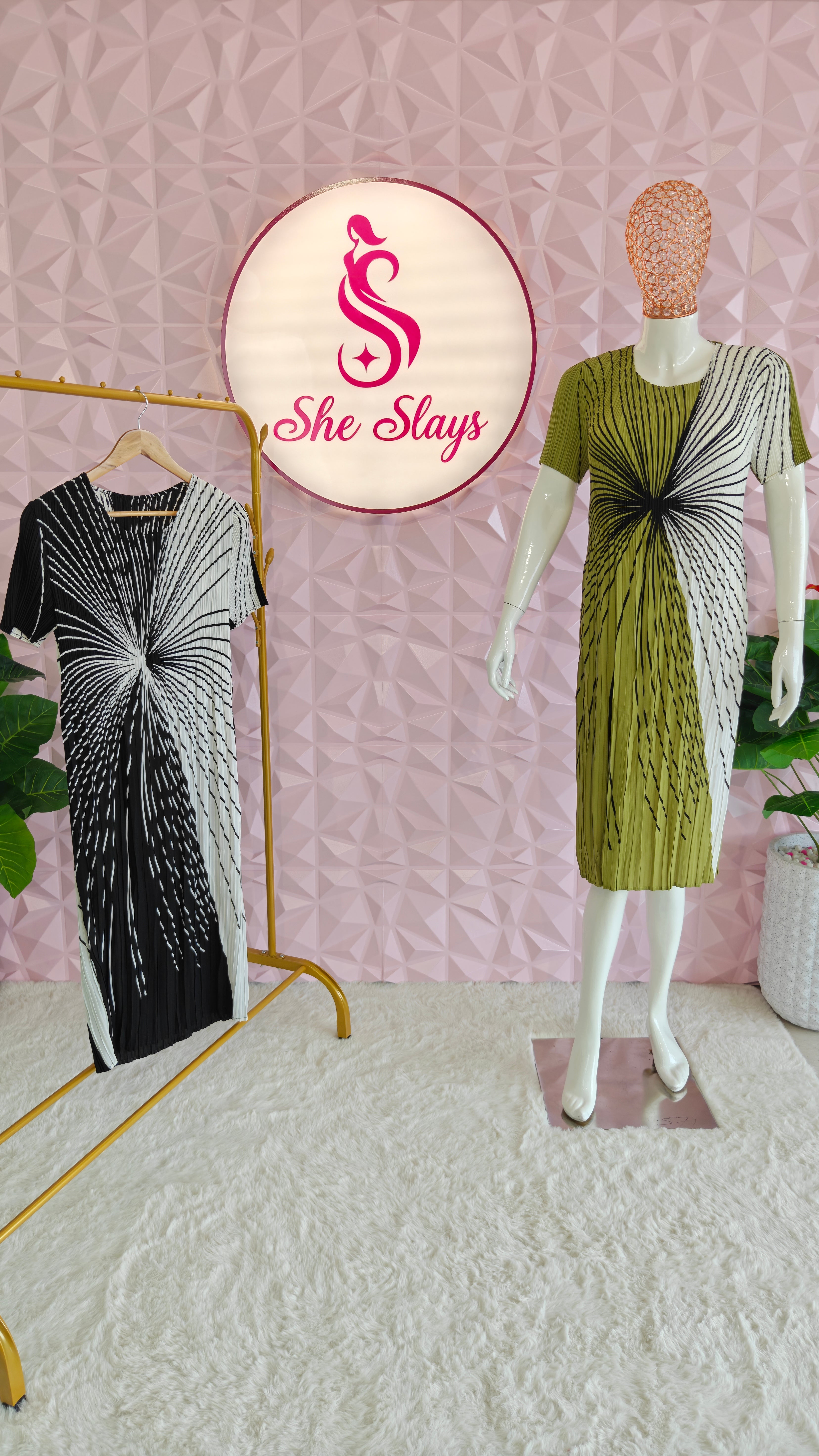 ‘SPIN’ Printed Pleated Dress [SS-11716-DR]